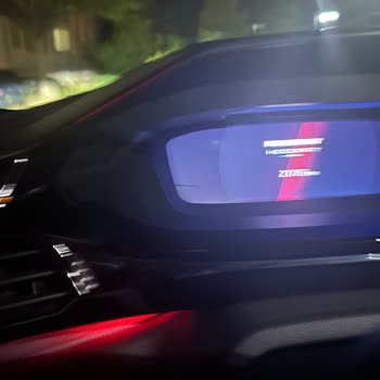 Park Halinde Çatlayan Ön Ekran Garanti Talebi