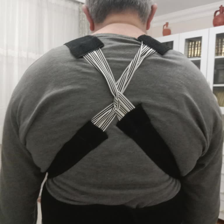 Üç Dik Duruş Korsesi Ters Dönüyor Ve İletişimsizlik Nedeniyle Ücret İadesi Talebi