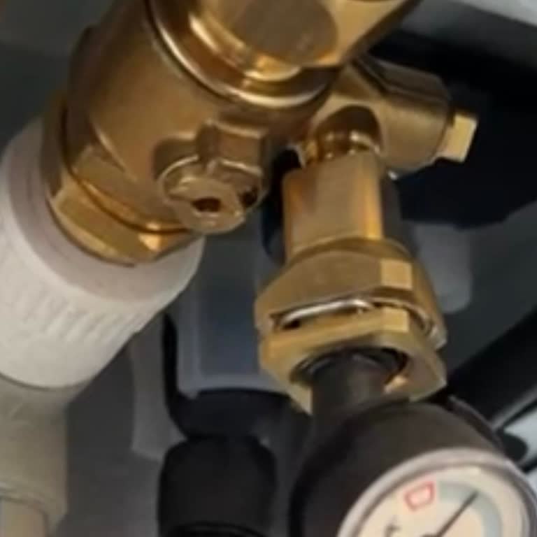 İdefix Kombi Kurulumunda Arızalı Evrensel Vana Ve Ücret Talebi