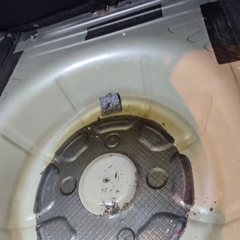 Yeni Fiat Egea Sedan Bagaj Havuzu Su Dolduruyor Ve Direksiyon Sesli Çalışıyor