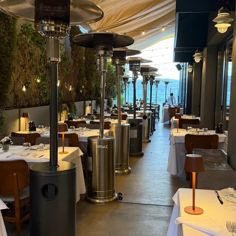 Paraliaki Zorla Çıkış Ve Çay Sunulmayan Kötü Hizmet Şikayeti