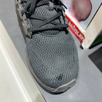 Deichmann Mağazasında Kısa Sürede Deformasyon Gösteren Adidas Ayakkabı İade Talebi