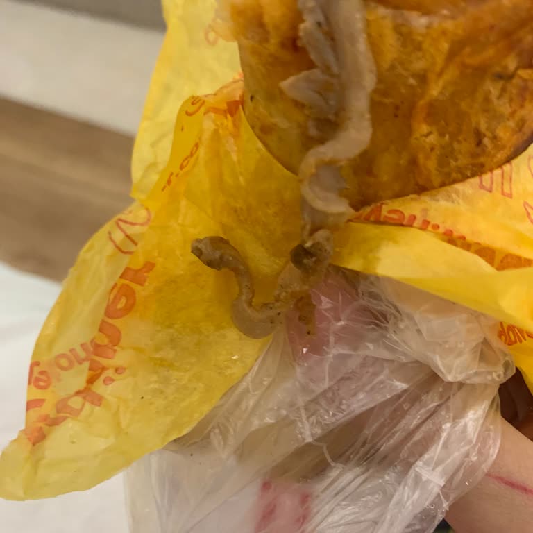 Hey Döner’de Döner İçinde Tanımlanamayan Parçalar Ve Getir'in Çözüm Yetersizliği