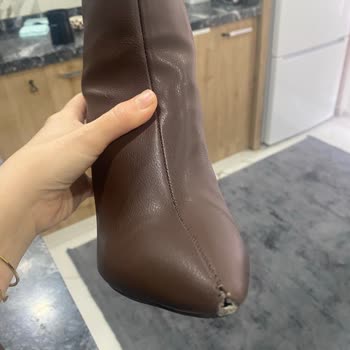 Trendyol Üzerinden Alınan Botta Dikiş Yırtılması Ve İletişimsizlik