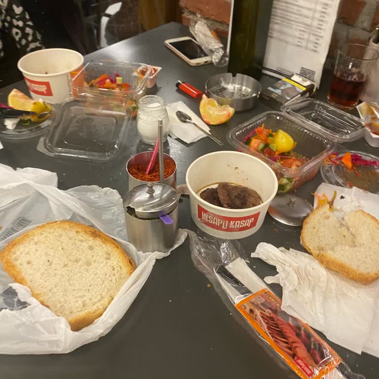 Saygısız Servis Ve Çatal İhmaline Karşı Şikayet