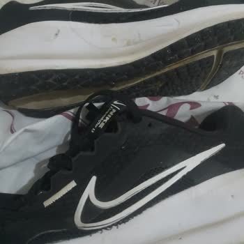 Nike Ayakkabının Dikiş Sorunu Ve Değişim Talebi