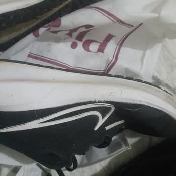 FLO Ayakkabıdaki Dikiş Yırtıkları Mağaza Tarafından Kullanıcı Hatası Olarak Reddedildi