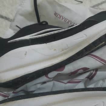 FLO Ayakkabıdaki Dikiş Yırtıkları Mağaza Tarafından Kullanıcı Hatası Olarak Reddedildi