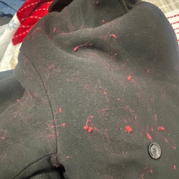 Stradivarius Şal Atkısının Aşırı Tüy Bırakması Ve Mağaza Yöneticisinin Kaba Tavrı