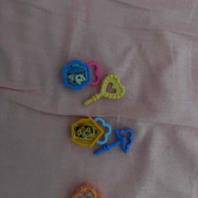 Kinder Joy Üçlü Pakette Figür Eksikliği Ve Çikolata Lekesi