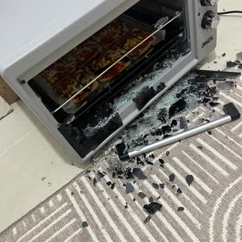 Akel Ev Aletleri Midi Fırının Camı Durup Dururken Patladı!
