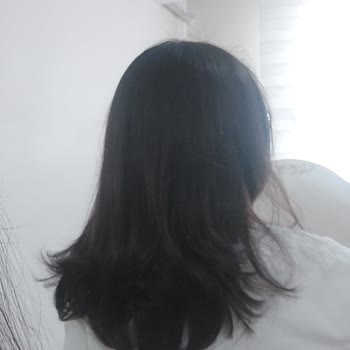 Oya & Buğra Kuaför Talep Edilen Modelin Dışında Kısa Katlı Kesim ve Hijyen Kurallarına Uymaması