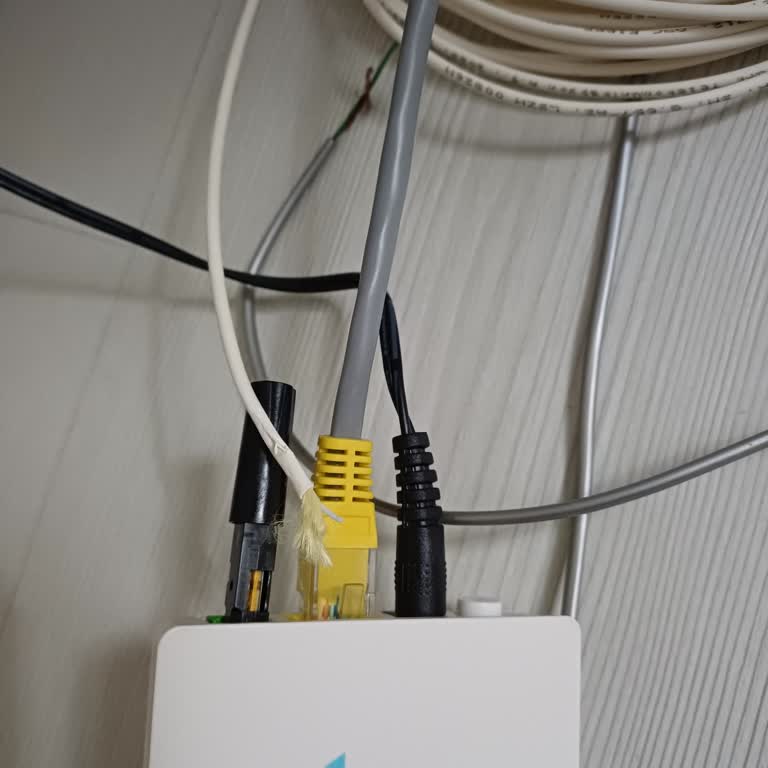 LG Servis Personelinin Fiber Kabloyu Kesmesi Ve Sorumluluk Reddi