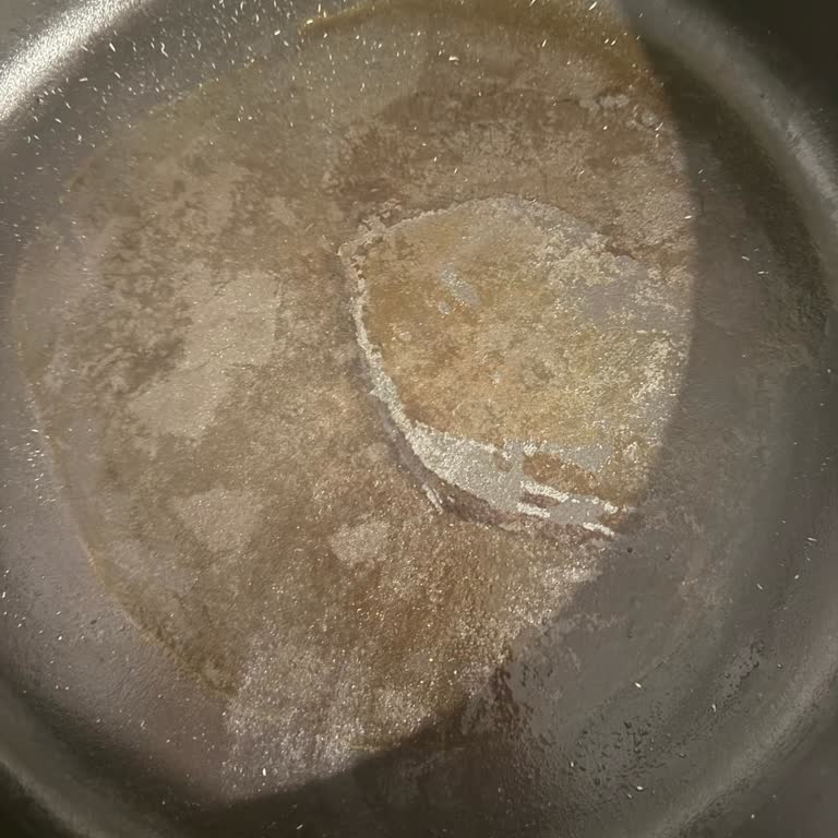 Lava Markalı Tencerenin Emaye Çözülmesi Ve Isı Eşit Dağıtmaması