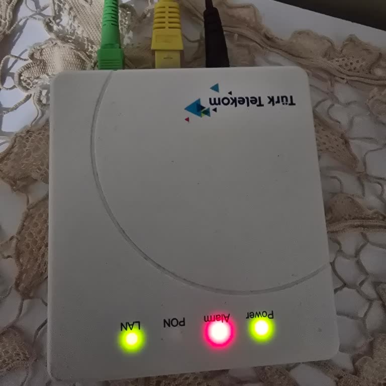 İnternetsiz Günler: Teknik Servisin Geri Dönüş Yapmaması Ve Sürekli Kırmızı Işık