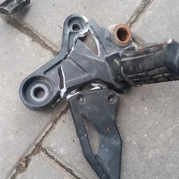 Motolux Sağ Ayak Braketi Parçası Temin Edilemiyor