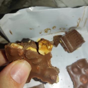 Kahve Dünyası Çikolatasında Çürük Ve Sert Fındıklar Nedeniyle Diş Kırılması