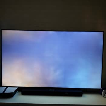 Renk Kümelenmesi Ve Işık Sızması Yaşayan TV'de Değişim Talebinin Reddedilmesi Ve Raporun Verilmemesi