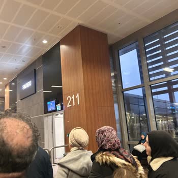 Sağlık Riski Olan Uzun Bekleme Ve Bilgi Eksikliği