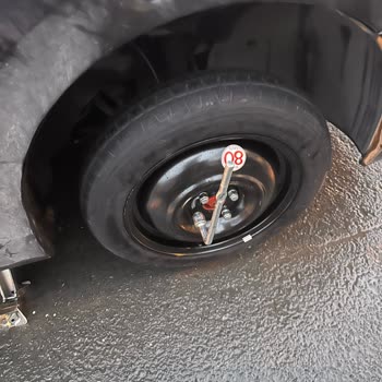 İBB Yol Çalışması Uyarısız Bırakıldı, Lastiğim Patladı