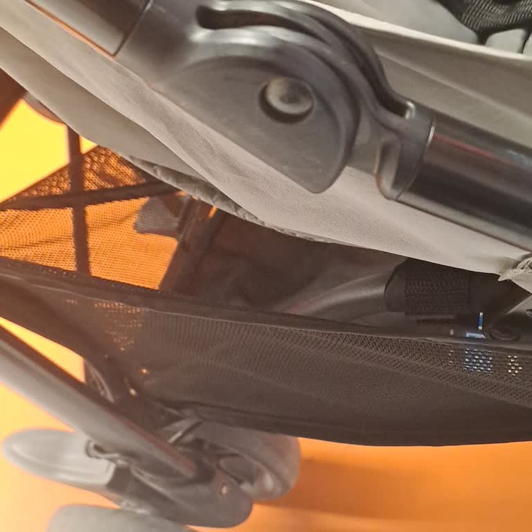 Joie Bebek Arabasında Dirsek Kırılması Ve Mağaza İletişimsizliği