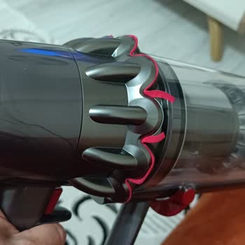 Dyson V11 Süpürgede Contalarda Üretim Hatası Ve Müşteri Hizmetindeki İhmal Nedeniyle İade Talebi