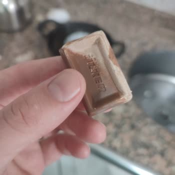 Ülker Çikolatasında Küf Sorunu Ve Sağlık Endişesi