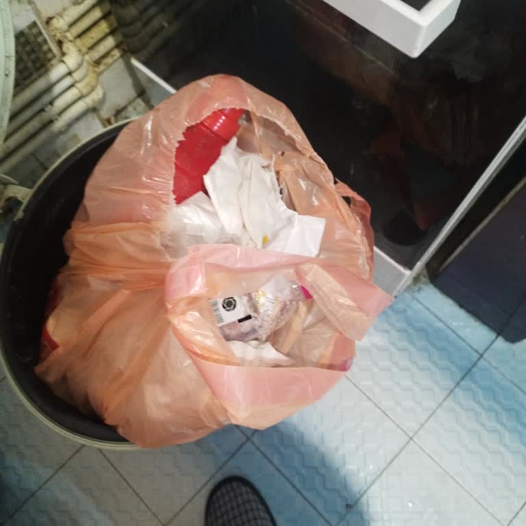 Büyük Boy Büzgülü Çöp Poşetlerinde Sürekli Yırtılma Sorunu