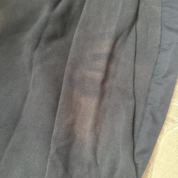 Polo Sweatshirt’te Renk Atması Ve Müşteri Hizmetlerinin Destek Vermemesi