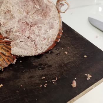 Gaziantep Şahinbey Yesemek BİM Şubesinde Bozuk Kavurma Ürünü İade Talebi