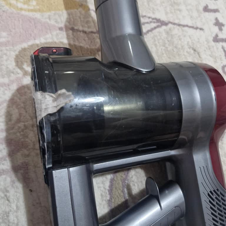 Garanti Kapsamındaki Kırık Toz Haznesi Kapağı Parçası Hâlâ Beklemede