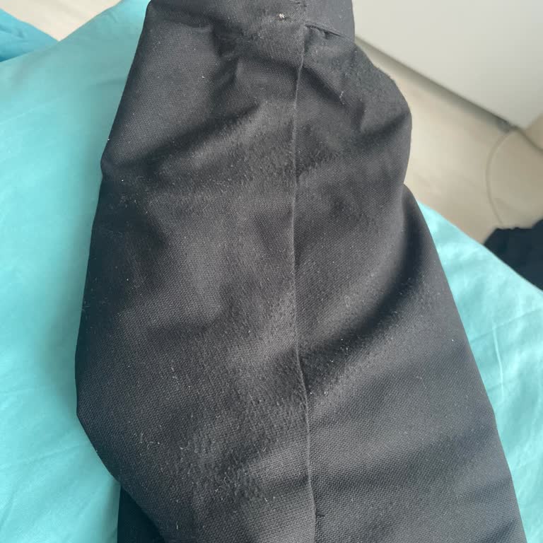 Dubai'den Alınan Columbia Montumun Sağ Kol Deformasyonu Ve Yardım Reddi