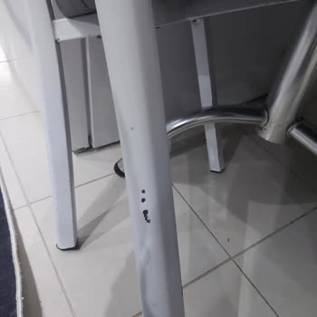 Defolu Sandalyeler, Geciken Teslimat Ve İade Sorunu