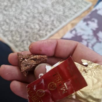 Çikolatada Kurt Görerek Sağlık Korkusu Yaşadım