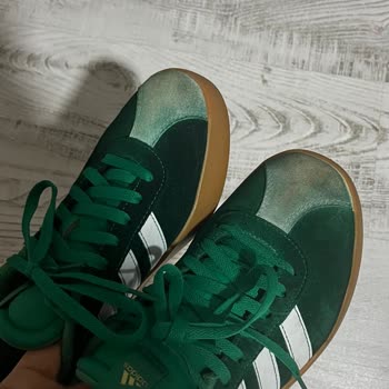 Intersport Alınan Adidas Ayakkabısında Boya Sızıntısı Çocuğumun Ayaklarını Boyadı