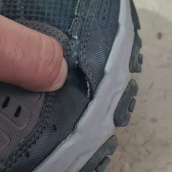 Skechers Sağ Tek Ayakkabının Patlaması Ve Garanti Reddiyle Çözülmedi