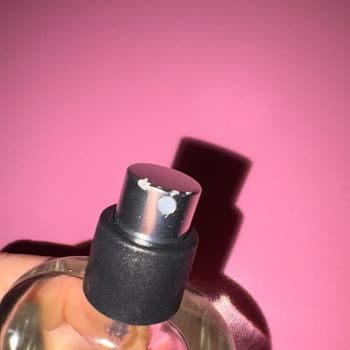 Hasarlı Parfüm Geldi, Değişim Talep Ediyorum