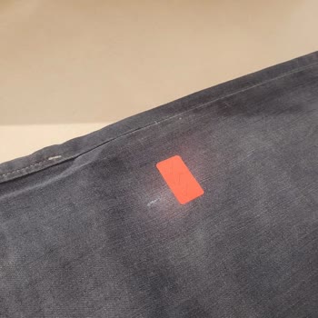 Mavi Pantolonunda Leke Ve Değişim Talebi