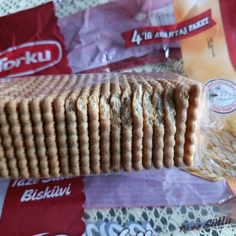 Kırık Ve Isırılmış Görünen Bisküviler Hijyen Şüphesine Yol Açıyor