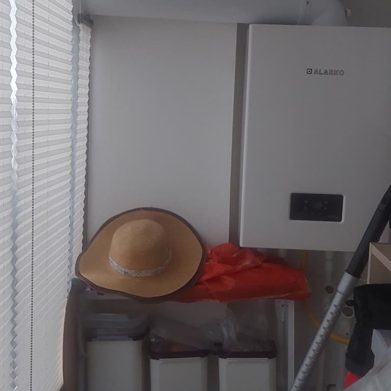 Alarko Kombi Bacası Hatalı Montajı Nedeniyle Yağmur Suyu İçeri Girdi; Servis Desteği Yetersiz