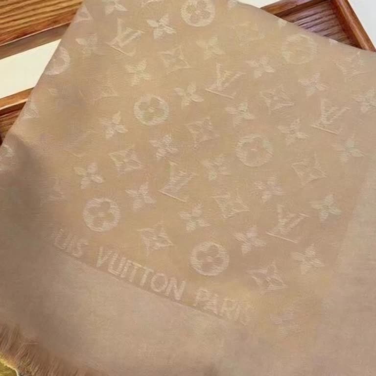 Eşarbım Kayıp, Sinema Personeliyle İletişim Kurulamıyor