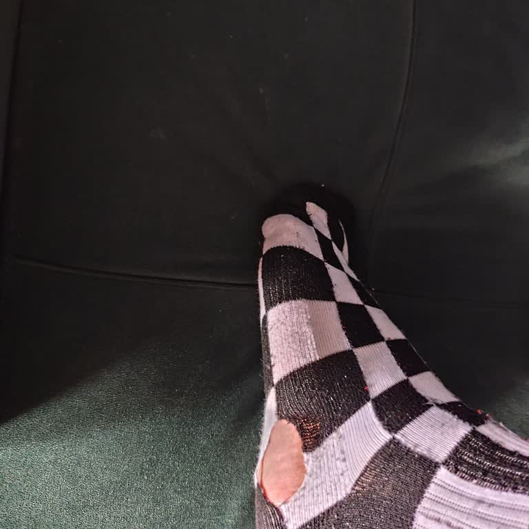 Converse Çorapları Çok Dar Ve Hızlı Deforme Oluyor, Müşteri Hizmetleri Yanıt Vermiyor