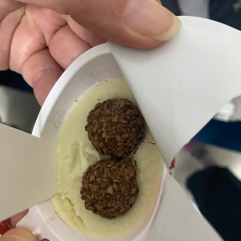 Kinder Sürpriz Çikolatasında Bozukluk Ve Sağlık Endişesi