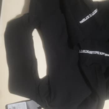 Kartal Yuvası Tişörtünün Yakasının Tek Kullanımda Kopması Ve Mağazanın Kullanıcı Hatası İddiası