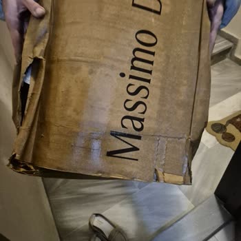 Teslim Edilmediği Halde 'Teslim Edildi' Bildirimi Ve Islak Ürün Şikayeti