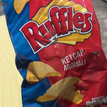 Kullanılmış Yara Bandı Çıkan Ketçaplı Ruffles Cipsinde Hijyen İhlali