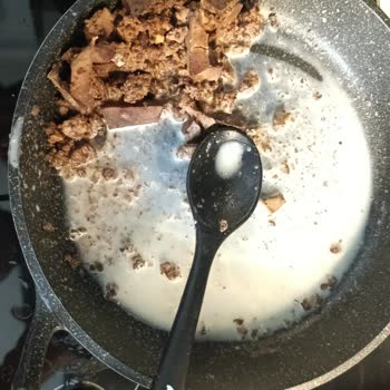 Afyon Yöresel Sucukları Ayıplı Sucuk Ve Kavurma İçin 1200 TL İade Talebi