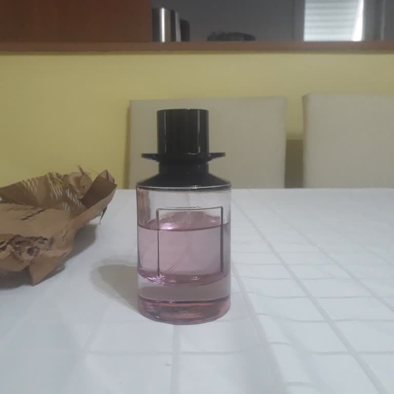 Zara'dan Gelen Parfüm Sızıntısı Nedeniyle Ayakkabı Hasarı Ve Değişim Talebi