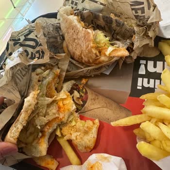 Samsun Bafra Nora AVM'de Döner Soğuk Ve Bayat, Müşteriyi Hayal Kırdı