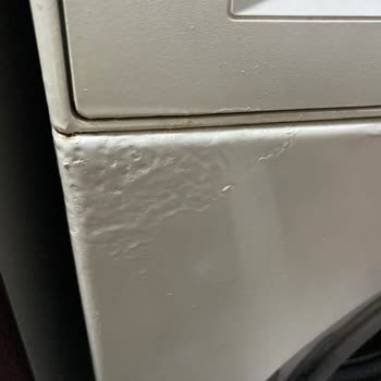 Bosch Vario Perfect Çamaşır Makinesinde Tekrarlayan Elektrik Arızası Ve Korozyon Sorunları